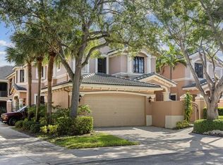 2798 Center Court Dr #3-30, Weston, FL 33332
