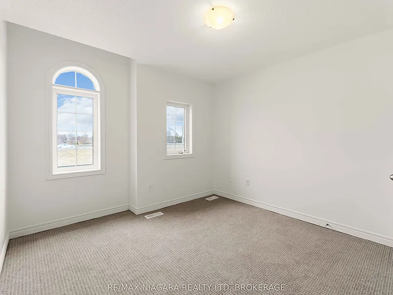 48 Juneberry Rd — Photo 16