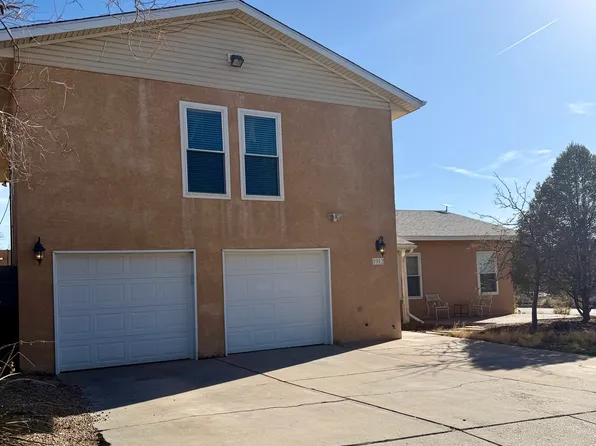 1912 Apache Ct NE, Albuquerque, NM 87106