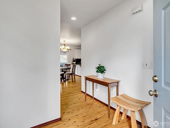 2nd image of 16902 120th Avenue E