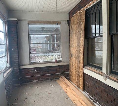 3rd image of 903 S Ohio Ave