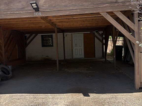 5th image of 104 Riverview Dr