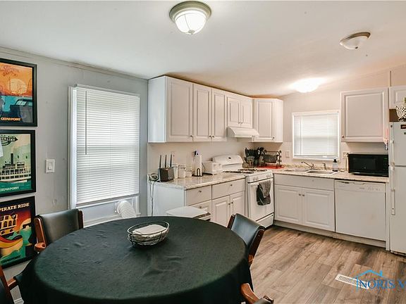 4th image of 1454 Dixon Dr