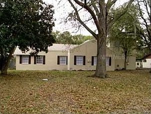 1st image of 9403 N Willow Ave