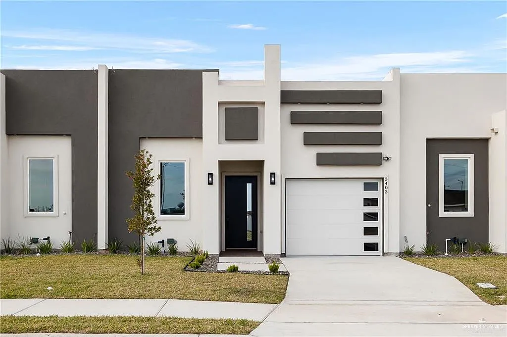 3 bed, 2.0 bath, 1318 sqft, $2,200 — Photo 1