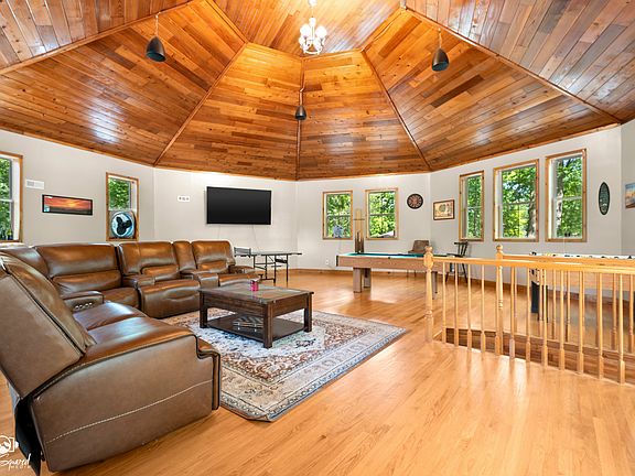 5th image of 1251 Woodland Ct
