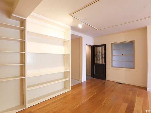 5th image of 1054 Greenwich St