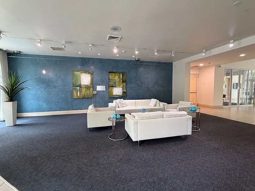1 bed, 726 sqft, $2,550 — Photo 3