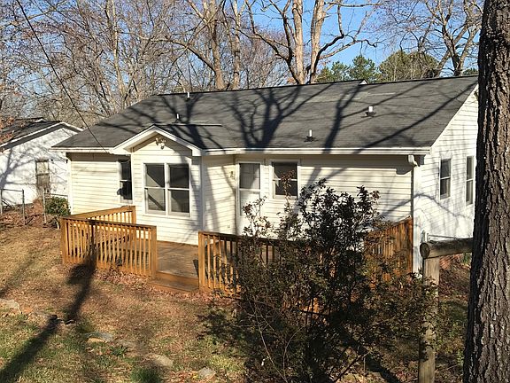 2nd image of 410A Willow Branch Dr