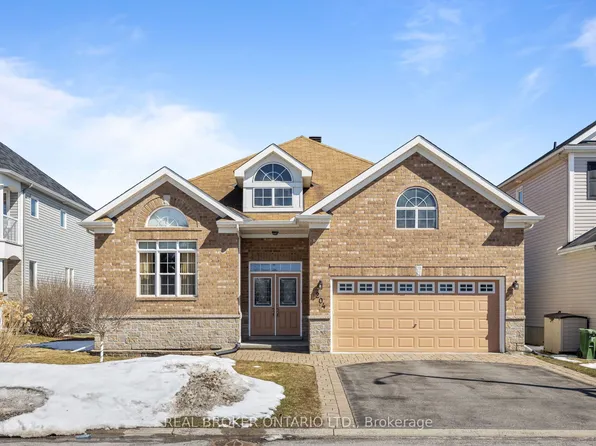 204 Hillpark High St, Ottawa, ON K1W 0B5