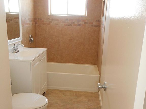 5th image of 3267 Ocean Front Walk