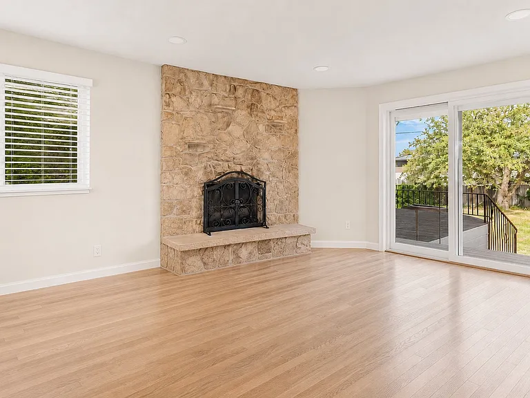 787 E Redmaple Cir — Photo 3