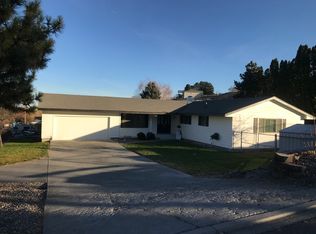 802 S 45th Ave, West Richland, WA 99353