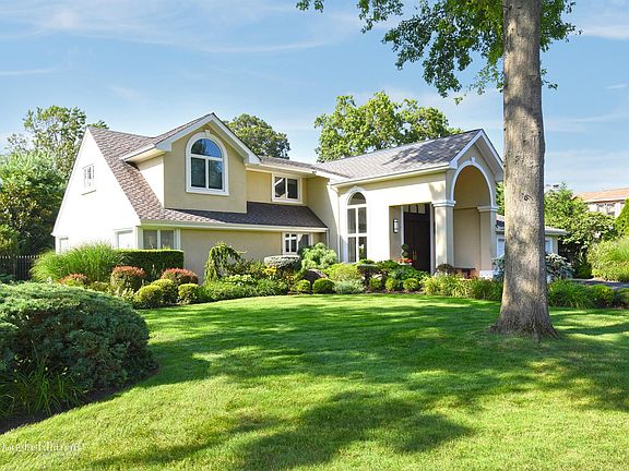 3rd image of 336 Heather Ln