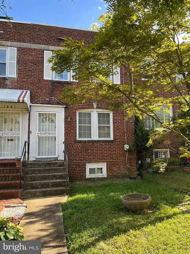 1439 Bangor St SE photo 1