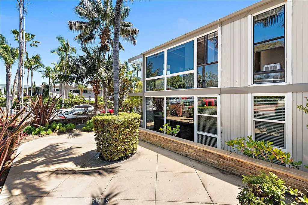 1 bed, 700 sqft, $3,700 — Photo 1