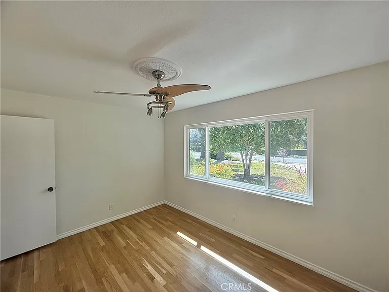 61 E Orange Grove Ave — Photo 22