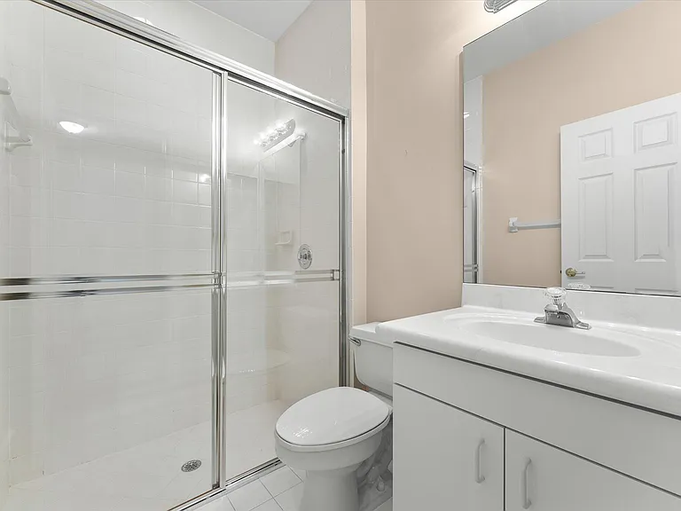 2579 Mayfair Ln — Photo 30