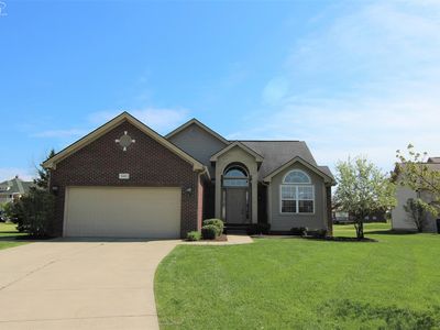 5492 Aspen Cir, Grand Blanc, MI, 48439
