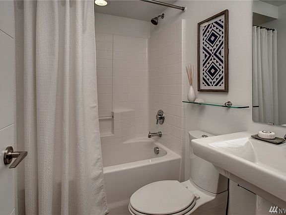 5th image of 1536 A Northwest St #60