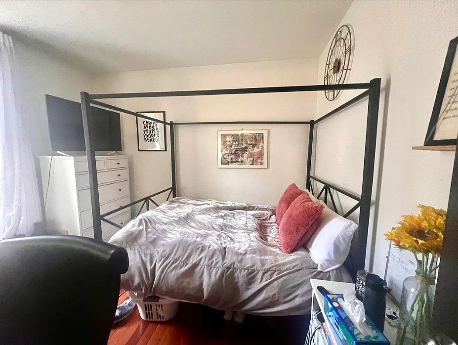 1st image of 350 E 53rd St APT 3C
