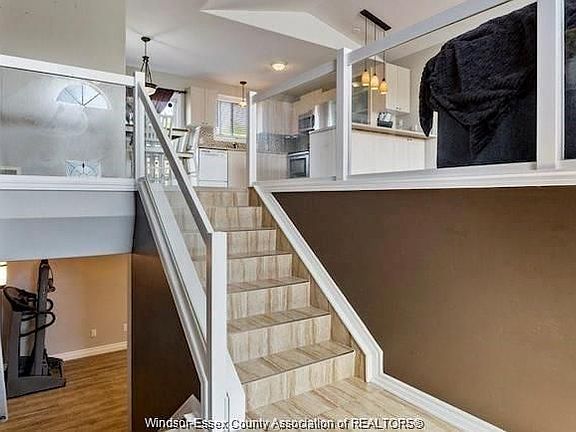 3rd image of 243 King James Ave