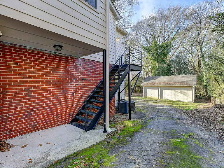 1170 Atlantic Dr NW #A — Photo 37