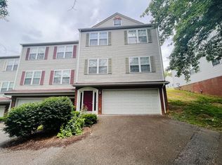 295 Silver Leaf Dr, Christiansburg, VA 24073
