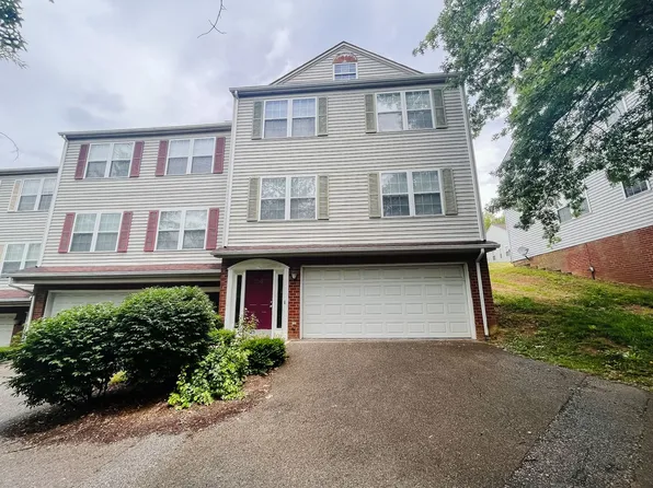 295 Silver Leaf Dr, Christiansburg, VA 24073