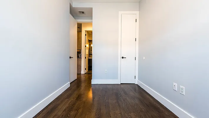 Rented by Nooklyn NYC LLC | media 11