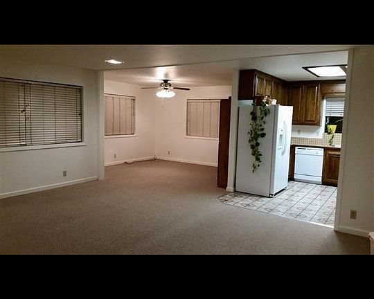 4th image of 948 Sierra Brooks Dr