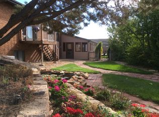 2 Green Dr, Douglas, WY 82633