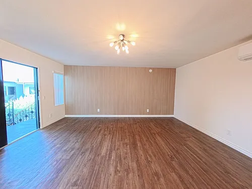 6607 N. Figueroa St. Photo 1