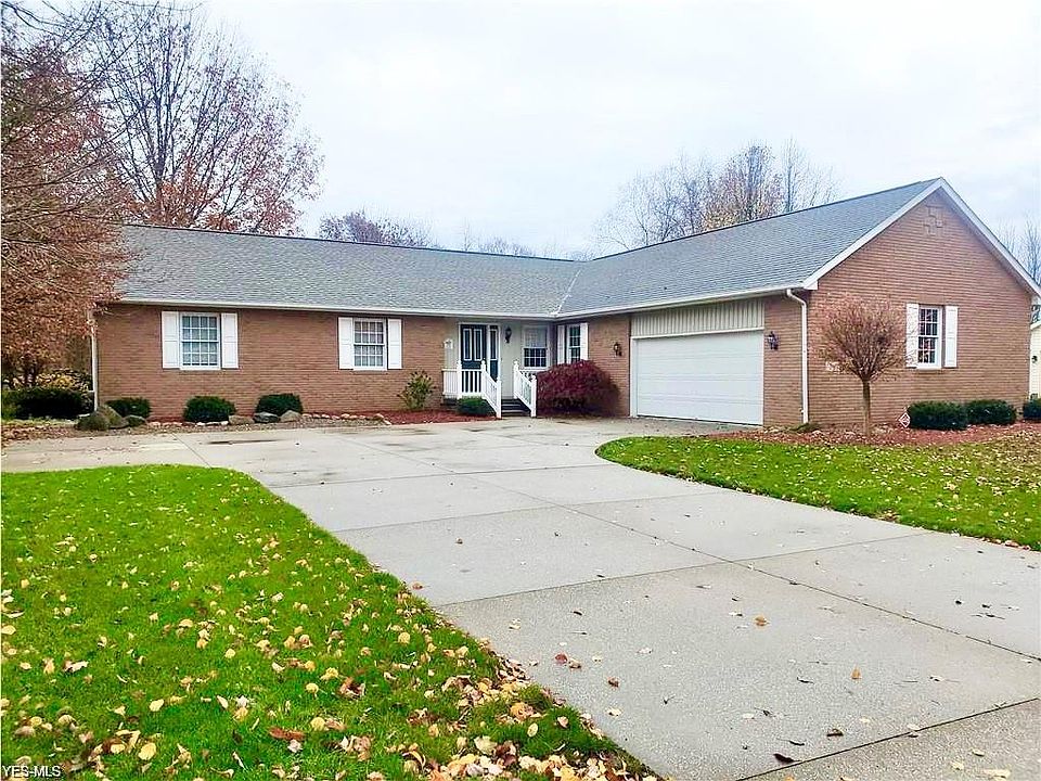 2nd image of 120 Ryan Rdg NE