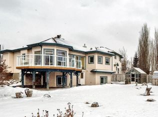 576 Glenwright Cres NW, Edmonton, AB T5T 6K8