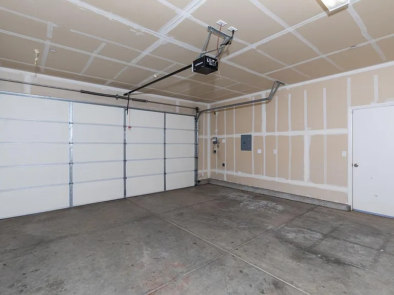 3720 Griffith Ave — Photo 16