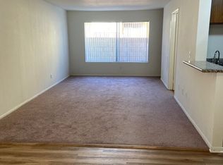 7336 Independence Ave #11251215, Canoga Park, CA 91303