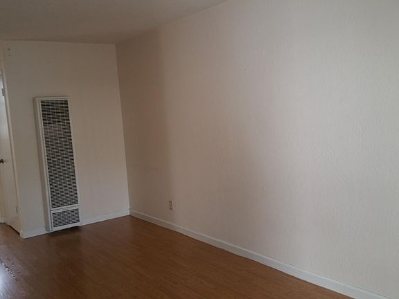 2nd image of 564 S Fair Oaks Ave #C