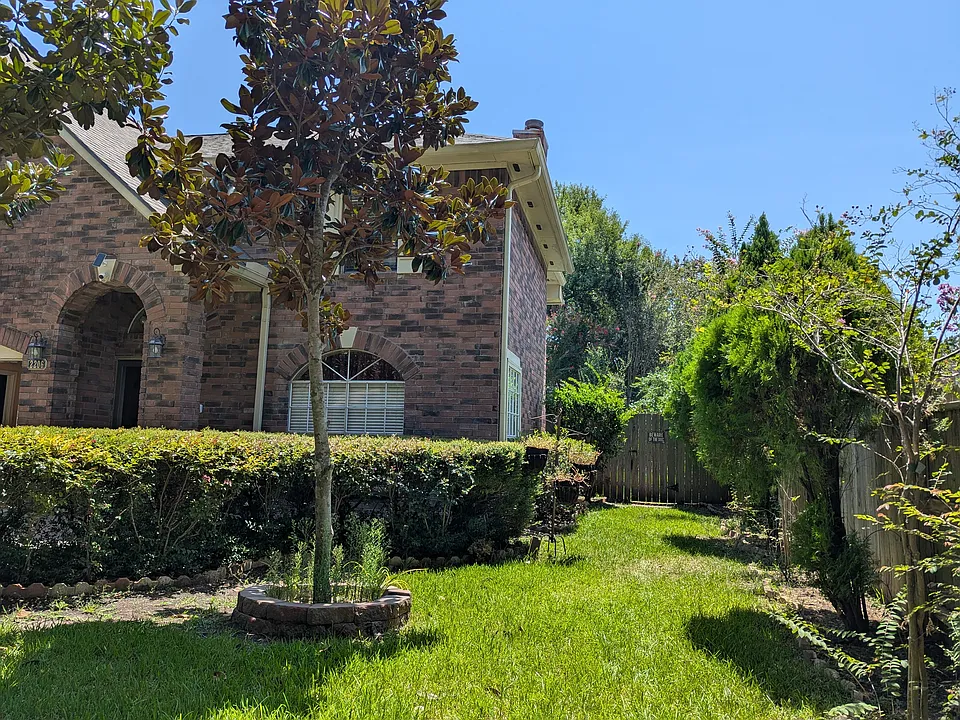 2206 Robinsons Fry