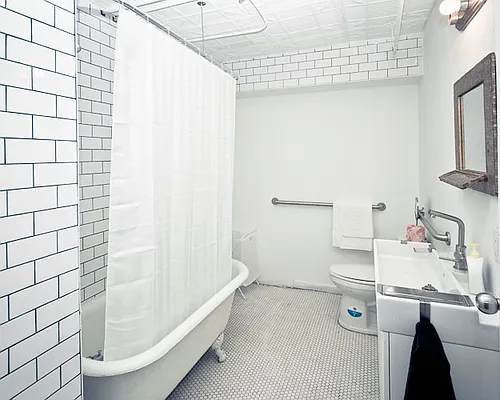 Rented by Nolita Group | media 9