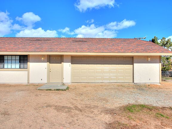 2nd image of 10147 Tamarisk Ave