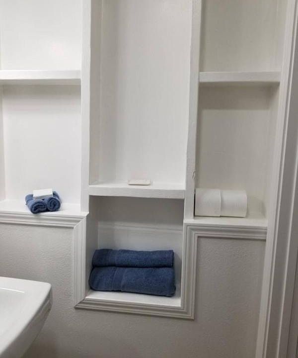 1st image of 211 S H St #1