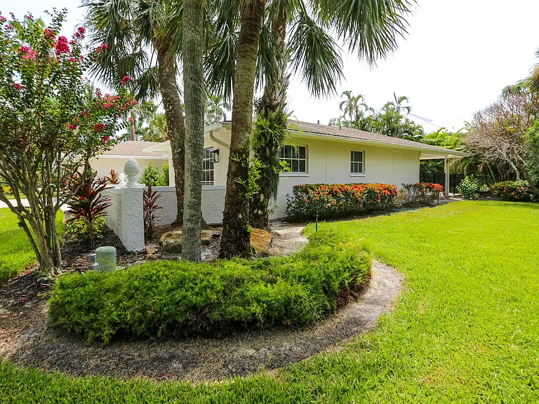 2901 Crayton Rd — Photo 21