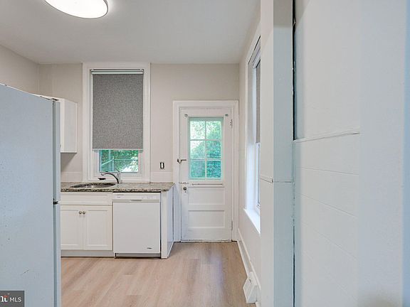 5th image of 4817 Ridge Ave