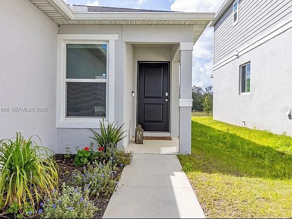 4th image of 1136 Papaya Cir