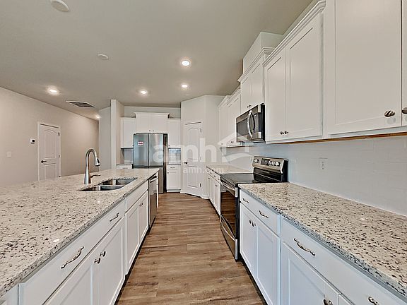 3rd image of 2410 Abundance Ln