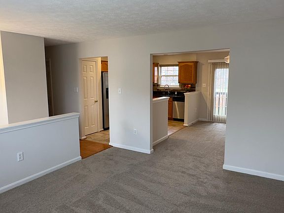4th image of 3055 Lake Hill Ct