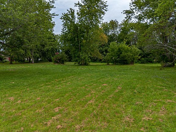 5th image of 7300 Benton Rd