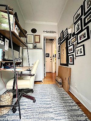 5th image of 127 E 61st St APT 3R