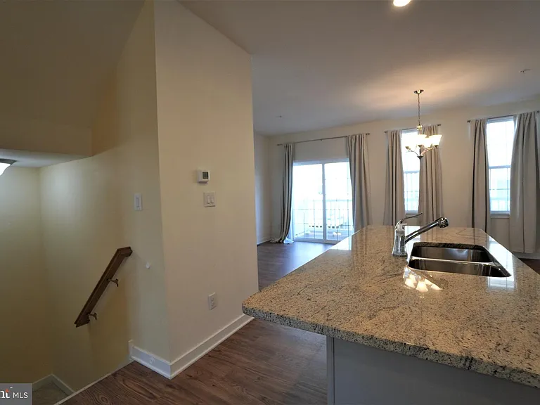 6 Manchester Dr — Photo 14